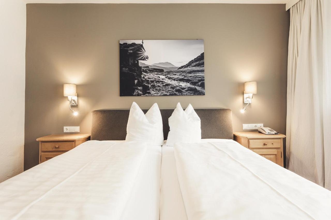 Hotel Johanna Mitten Im Oetztal 엄하우젠 외부 사진