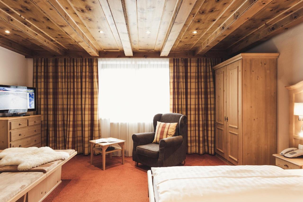 Hotel Johanna Mitten Im Oetztal 엄하우젠 외부 사진