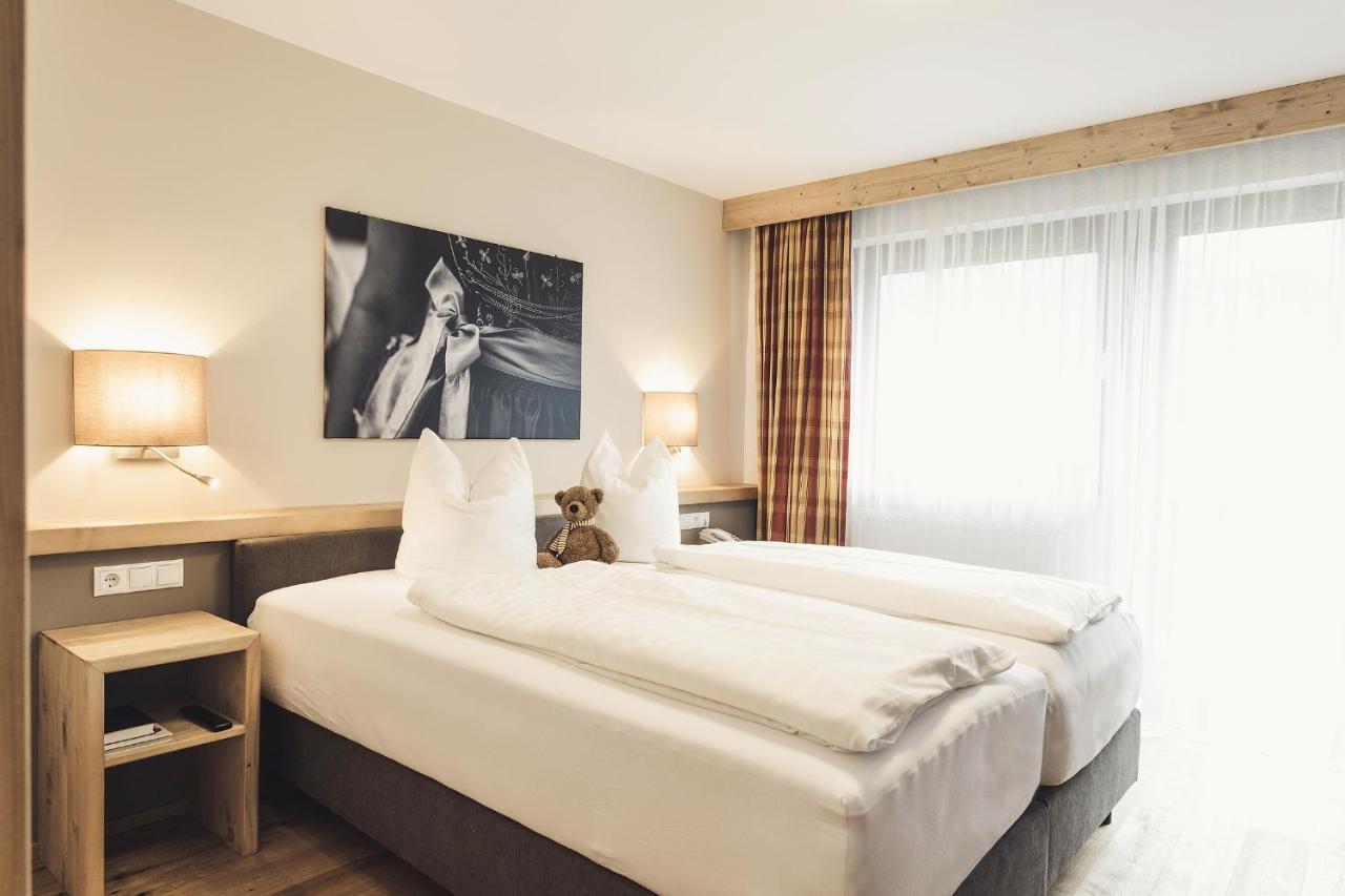 Hotel Johanna Mitten Im Oetztal 엄하우젠 외부 사진