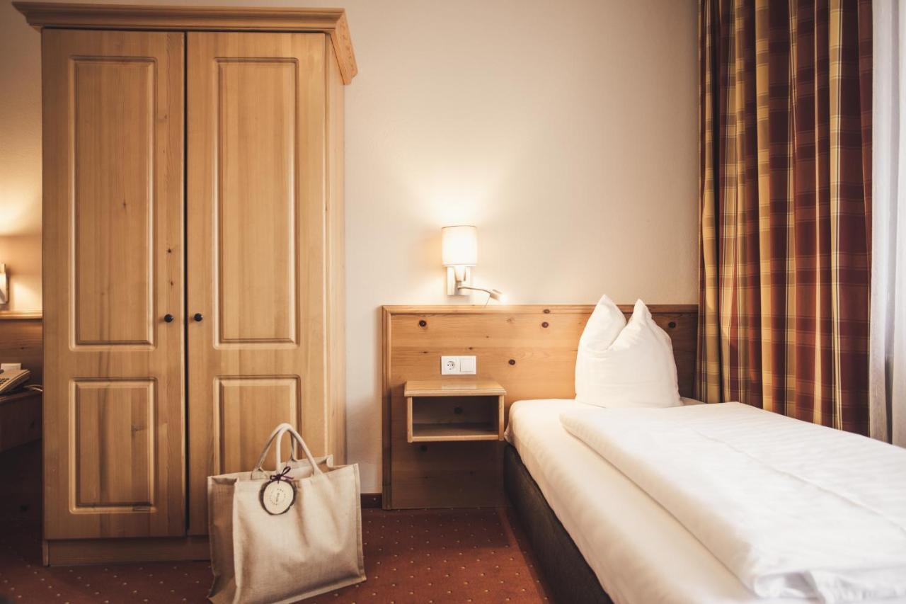 Hotel Johanna Mitten Im Oetztal 엄하우젠 외부 사진