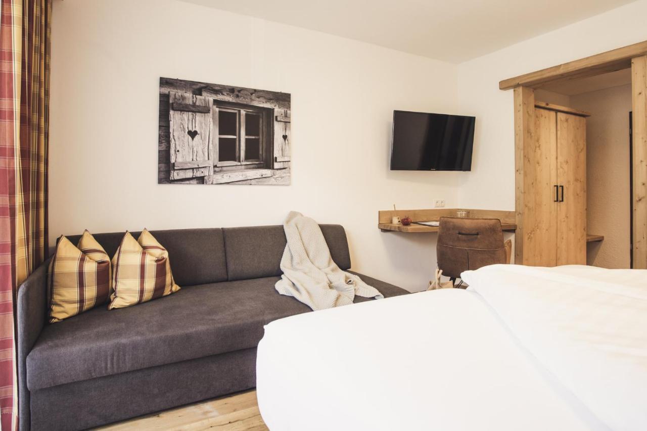 Hotel Johanna Mitten Im Oetztal 엄하우젠 외부 사진