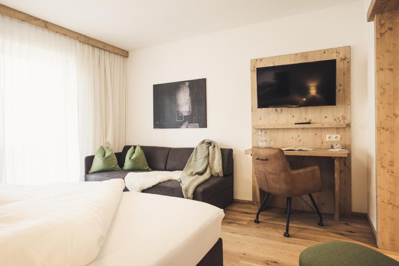Hotel Johanna Mitten Im Oetztal 엄하우젠 외부 사진