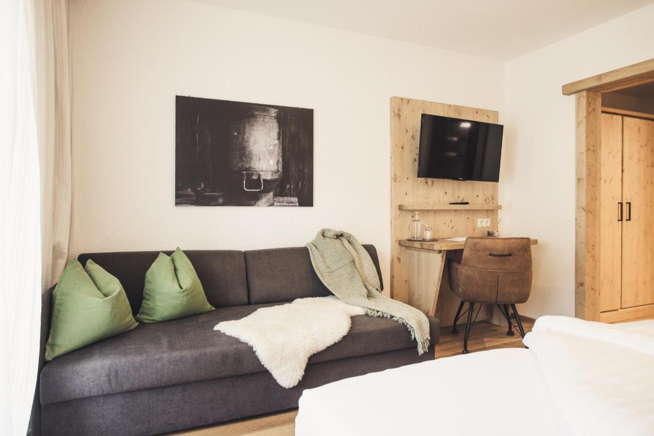 Hotel Johanna Mitten Im Oetztal 엄하우젠 외부 사진