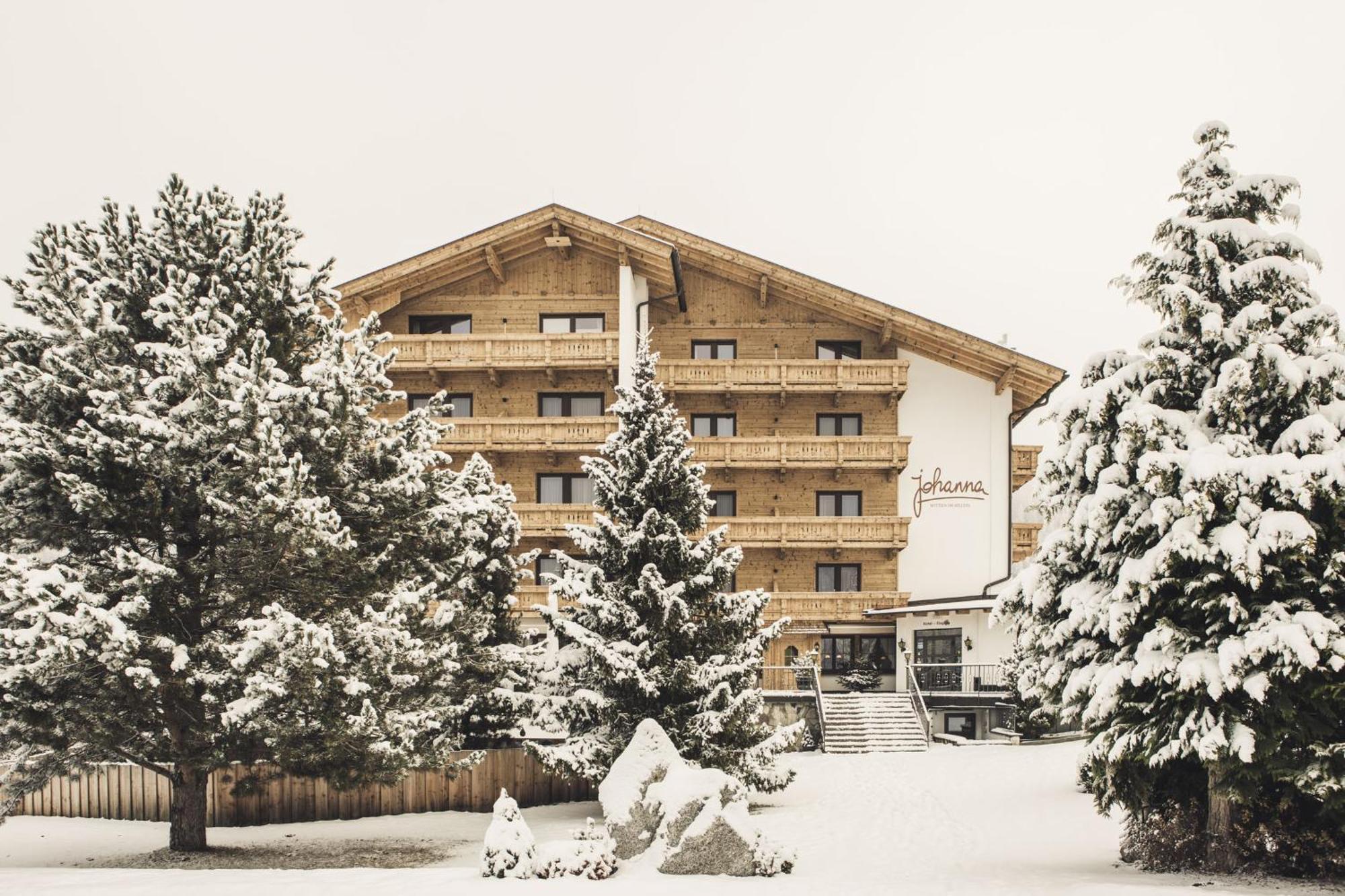 Hotel Johanna Mitten Im Oetztal 엄하우젠 외부 사진